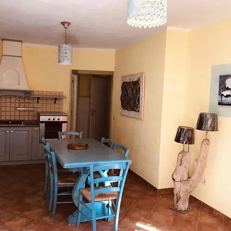 Casa Vacanza Apartament San Pantaleo